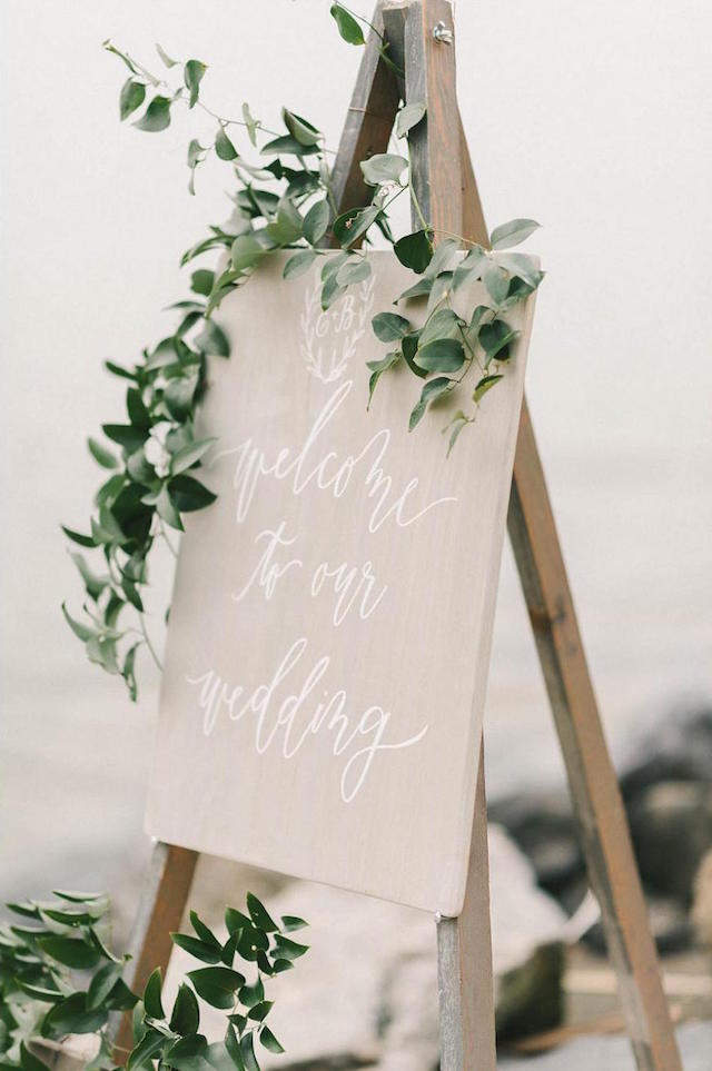 Wedding Stationery Inspiration: Pantone Color of the Year / Oh So Beautiful Paper
