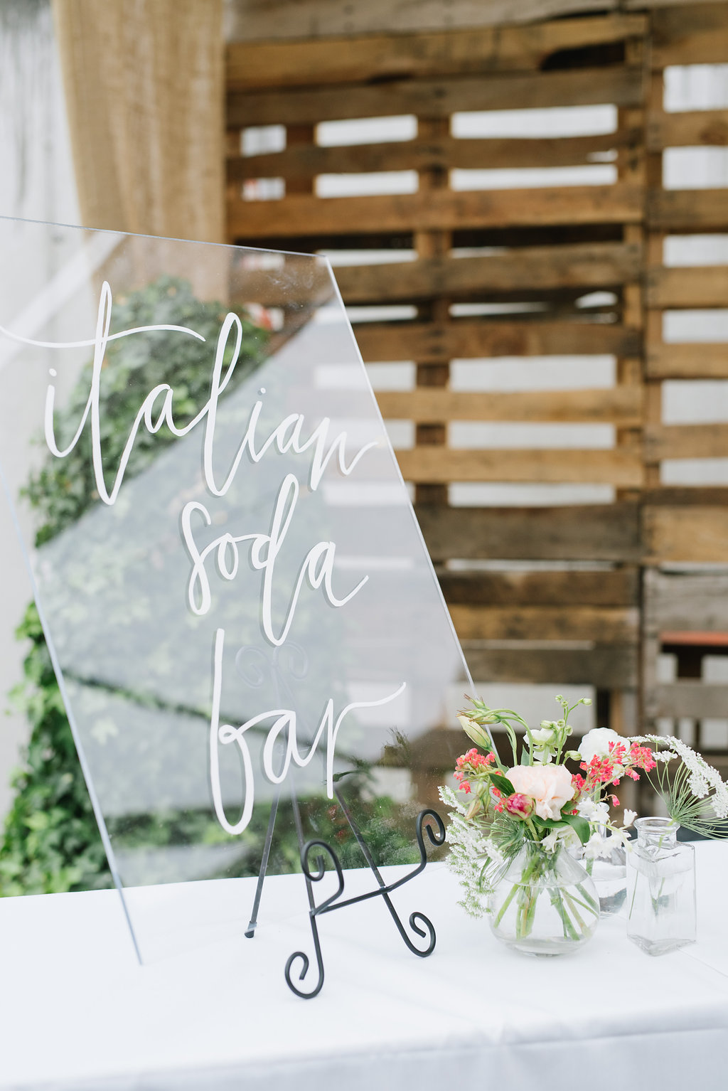 Wedding Stationery Inspiration: Acrylic Details / Oh So Beautiful Paper