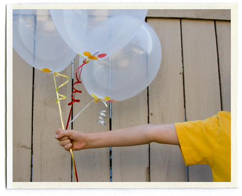 balloon-birthday-party-invitations