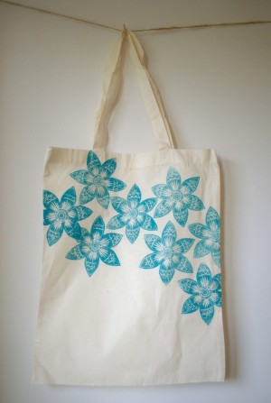 Hand-printed-linoleum-cut-tote-bags