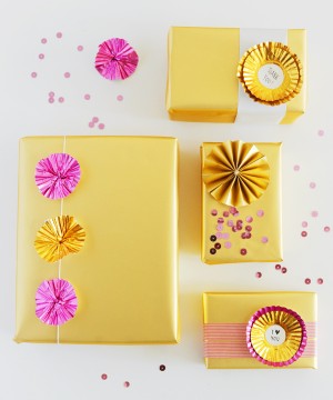 DIY Holiday Gift Wrap Ideas via Oh So Beautiful Paper (11)