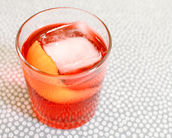 Signature Cocktail Ideas: Aged Negroni by Oh So Beautiful Paper (4)