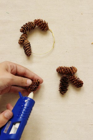 DIY Mini Pinecone Wreath Placeholder - Step 2