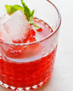 Strawberry-Mint-Smash-Cocktail-Recipe-OSBP-18