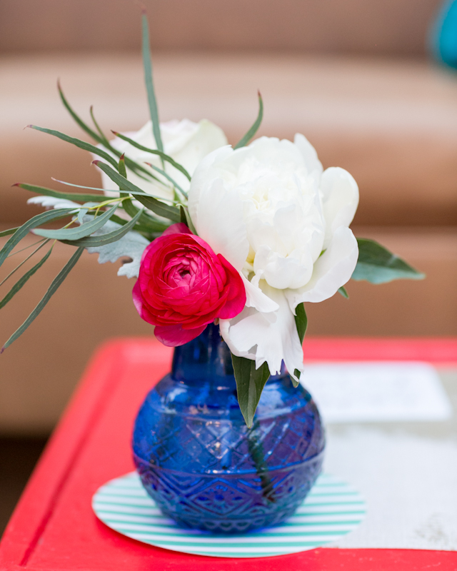 How to Create Floral Arrangements for a Cocktail Party / Tips from Eleanor Hsu of Flower Muse / Oh So Beautiful Paper / Photos by Charlie Juliet Photography
