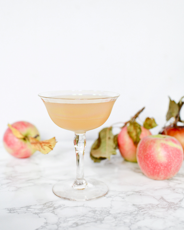 Harvest Moon Apple Ginger Whiskey Cocktail Recipe / Liquorary for Oh So Beautiful Paper