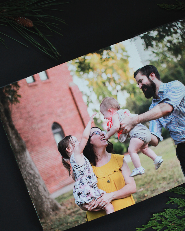 Annual Family Photo Books for the Holidays with Montage / Oh So Beautiful Paper