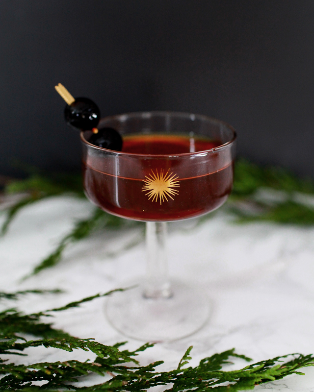 The Manhattan Classic Cocktail Recipe / Liquorary for Oh So Beautiful Paper
