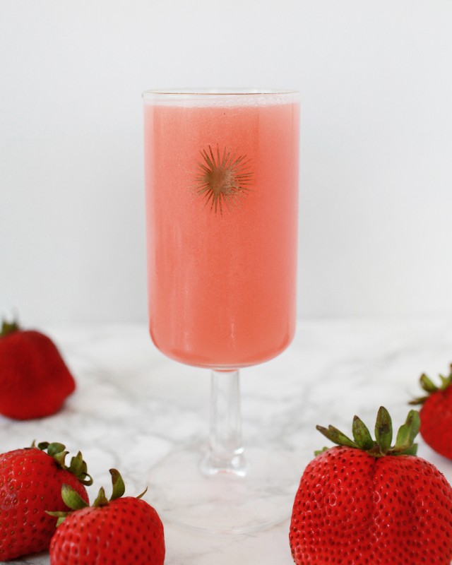 Sparkling Strawberry Daiquiri Cocktail Recipe / Liquorary for Oh So Beautiful Paper