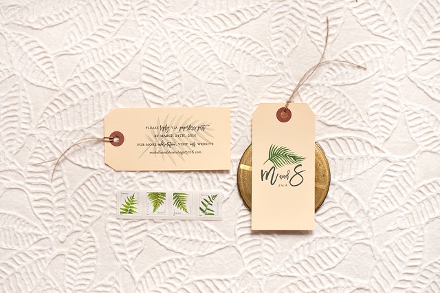 Tropical Leaf Destination Wedding Invitations by Suite Paperie / Photo by Lindsay Nathanson / Oh So Beautiful Paper