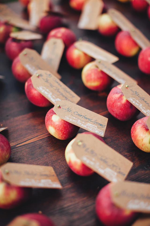 Wedding Stationery Inspiration: Edible Wedding Favors – Apples / Oh So Beautiful Paper