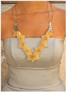 Folded-paper-necklace1