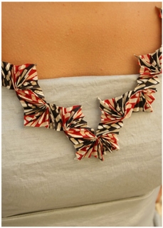 Folded-paper-necklace3