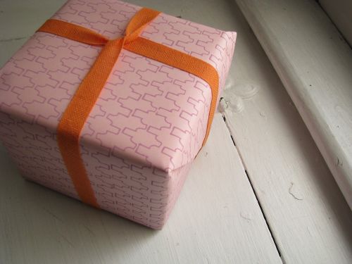 Rifferaff-screenprint-wrapping-paper-pink