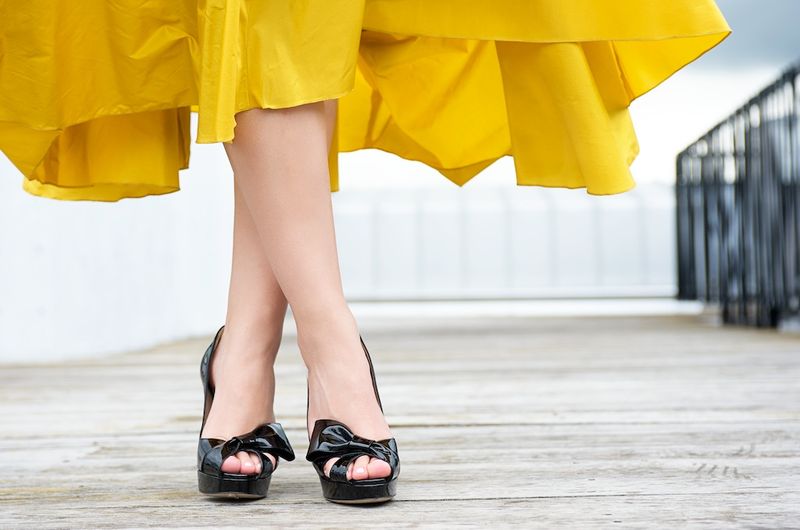 Yellow-dress-black-shoes-wedding