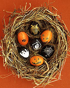 Halloween-dyed-eggs