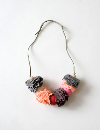 Paper-garland-necklace