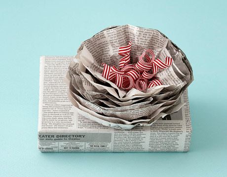 Newspaper-gift-wrap